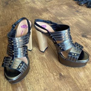 Fornarina Italy size 5M